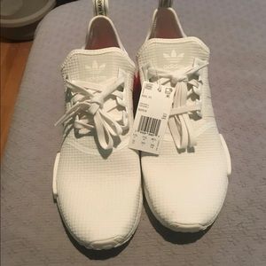 BRAND NEW! Men’s  Adidas NMD R1!